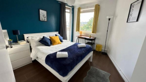 Modern 3 Bedroom Flat In Camden